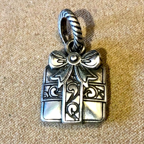 🆕 Brighton ABC Gift Box charm Enameled present in pink & blue Retired Gift ready - Picture 2 of 6